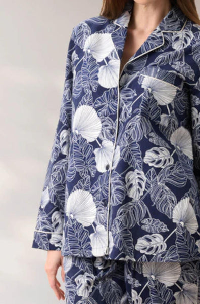 Navy Drew P.J. set in soft fabric, featuring a relaxed fit, available in size M from GIVONI.