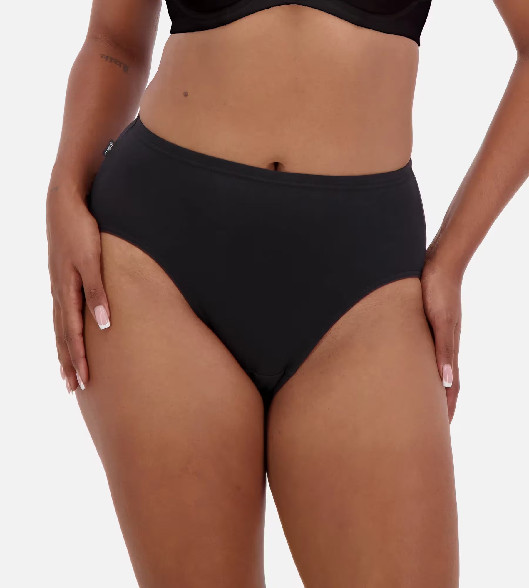 Sloggi Hikini briefs 2-pack in neutral colors, soft cotton underwear for women, comfortable and seamless fit.