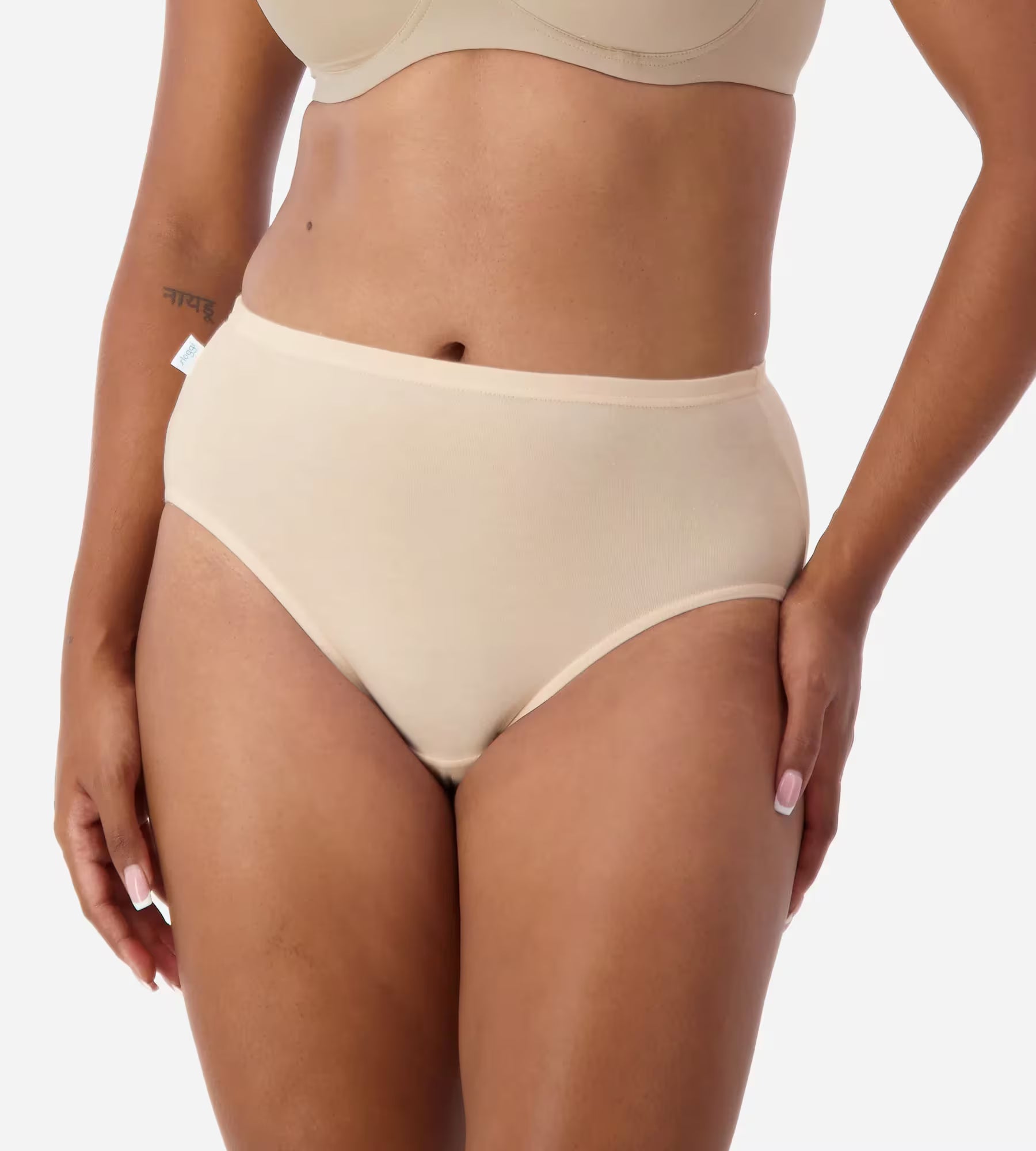 Sloggi Hikini Briefs 2-pack, women's underwear set featuring comfortable, seamless cotton briefs in neutral colors.