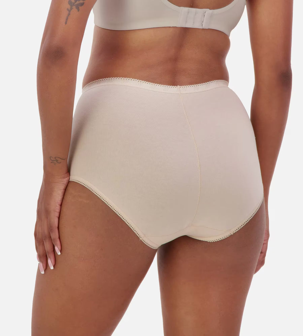 Sloggi full brief underwear pack with two pairs in neutral colors, made of soft, comfortable fabric for everyday wear.