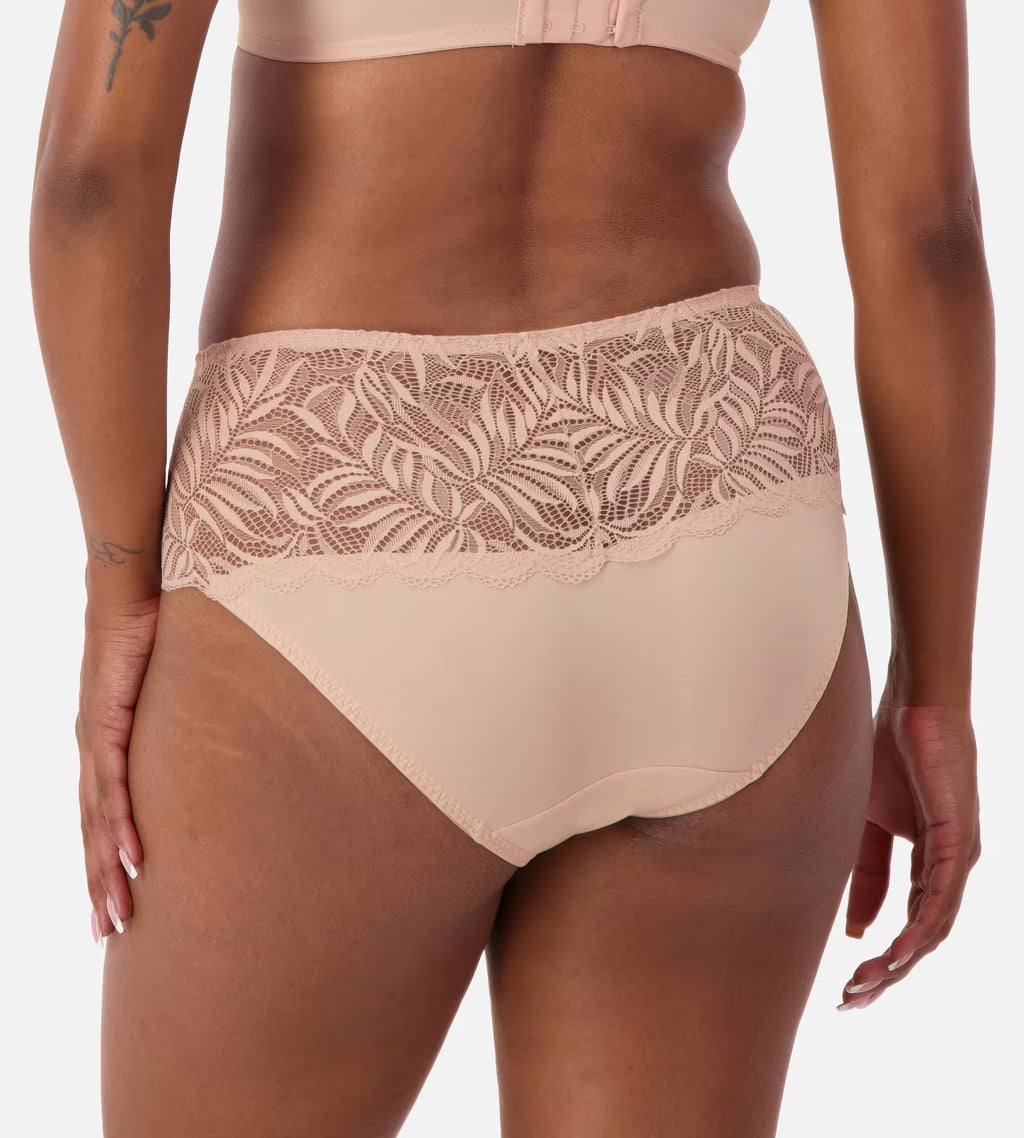 Nude pink lace maxi brief from Triumph, elegant women's underwear with intricate lace details and comfortable fit.