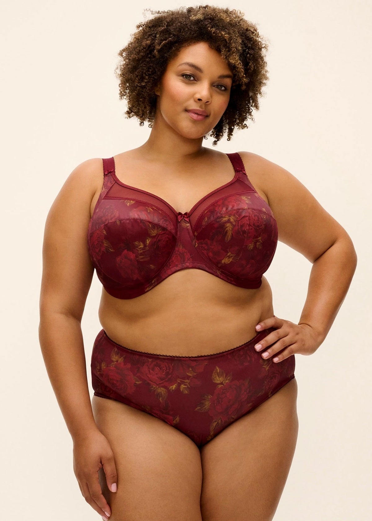 Goddess Kayla Cassis underwire bra with lace detailing and supportive cups