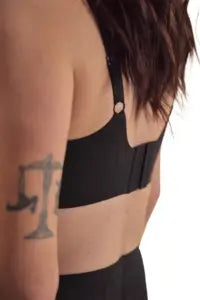 AMOENA Linda padded bra in black with smooth cups and adjustable straps