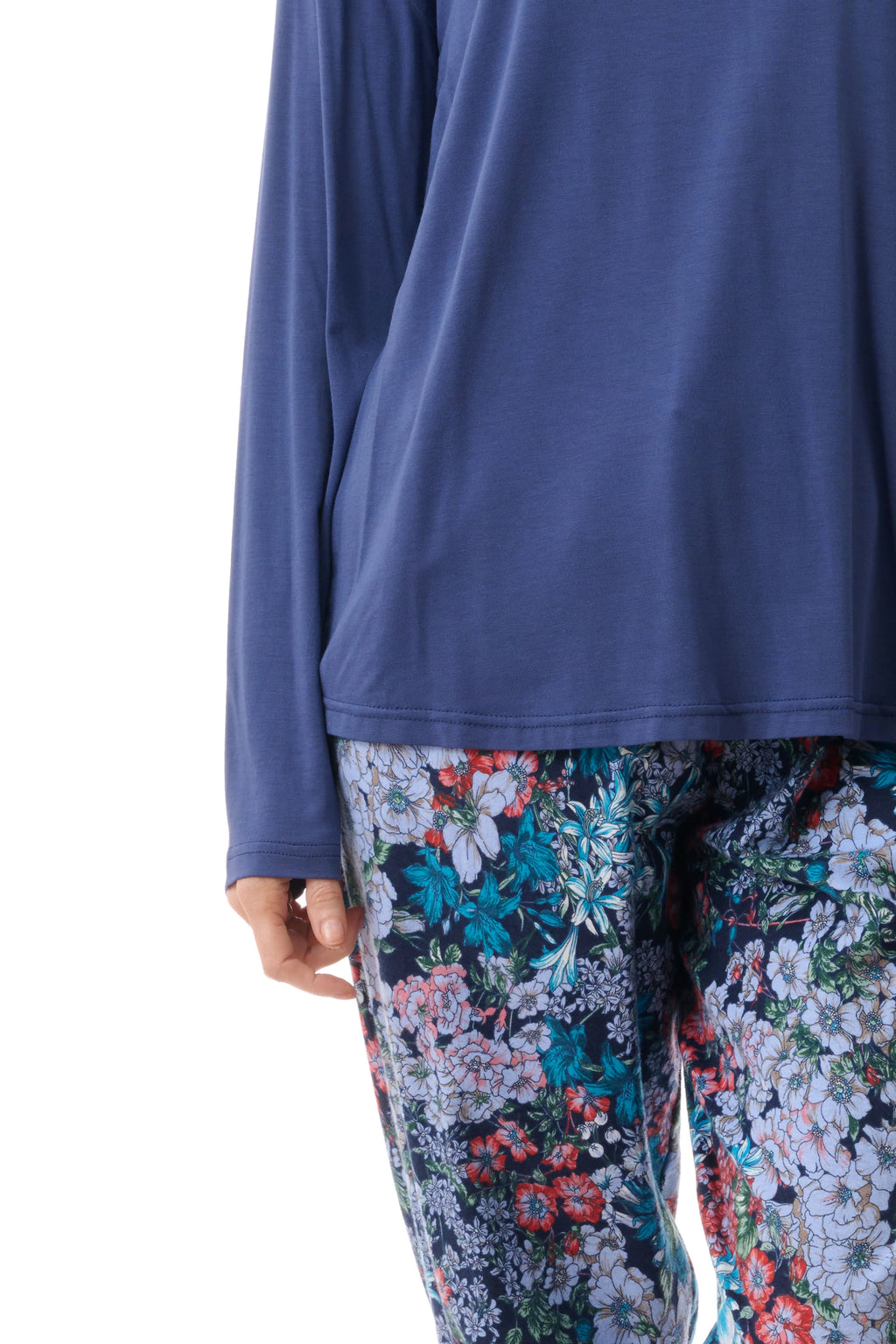 Givoni Flanelette Frida print ski pyjama set in cozy sleepwear with colorful Frida Kahlo design and soft fabric.