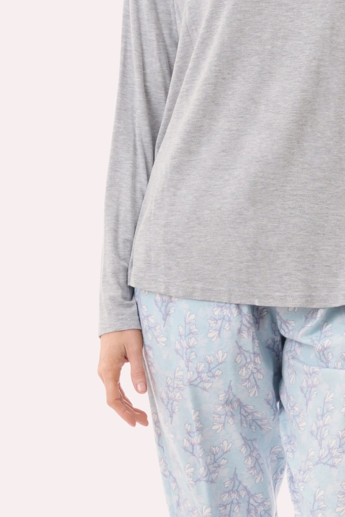 Givoni Jamie Ski Modal Pyjama Set in mint, cozy sleepwear with a relaxed fit and soft fabric, perfect for comfortable nights.