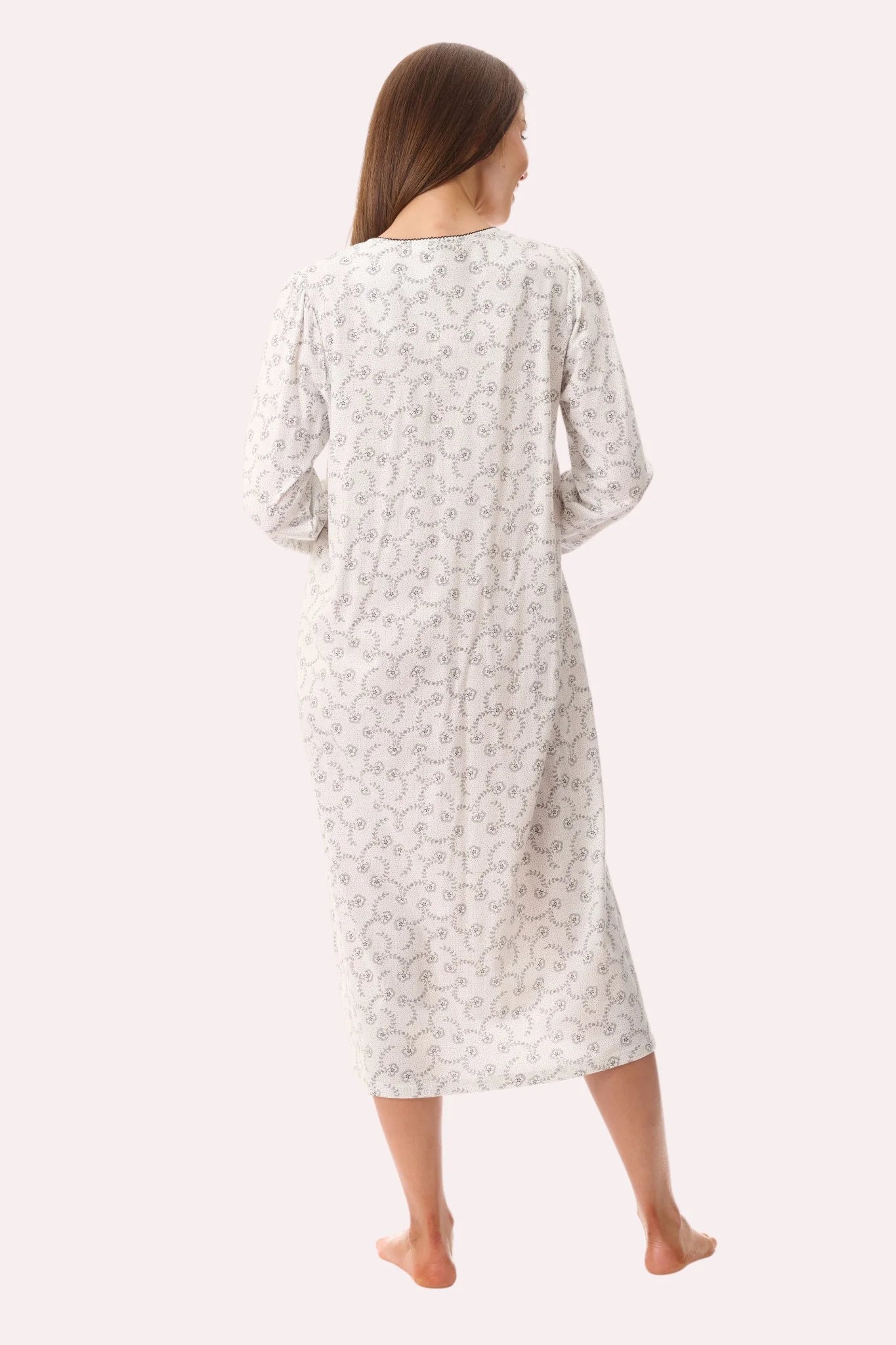 Ivory GIVONI Nadia mid-length cotton nightie with short sleeves and lace trim, comfortable sleepwear for women.