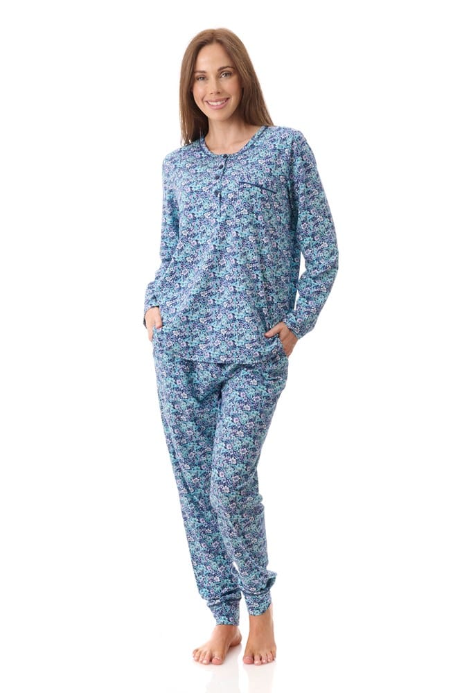 Givoni Jada Ski Pyjama sleepwear set, front view showing cozy fabric and ski-themed design in soft colors.
