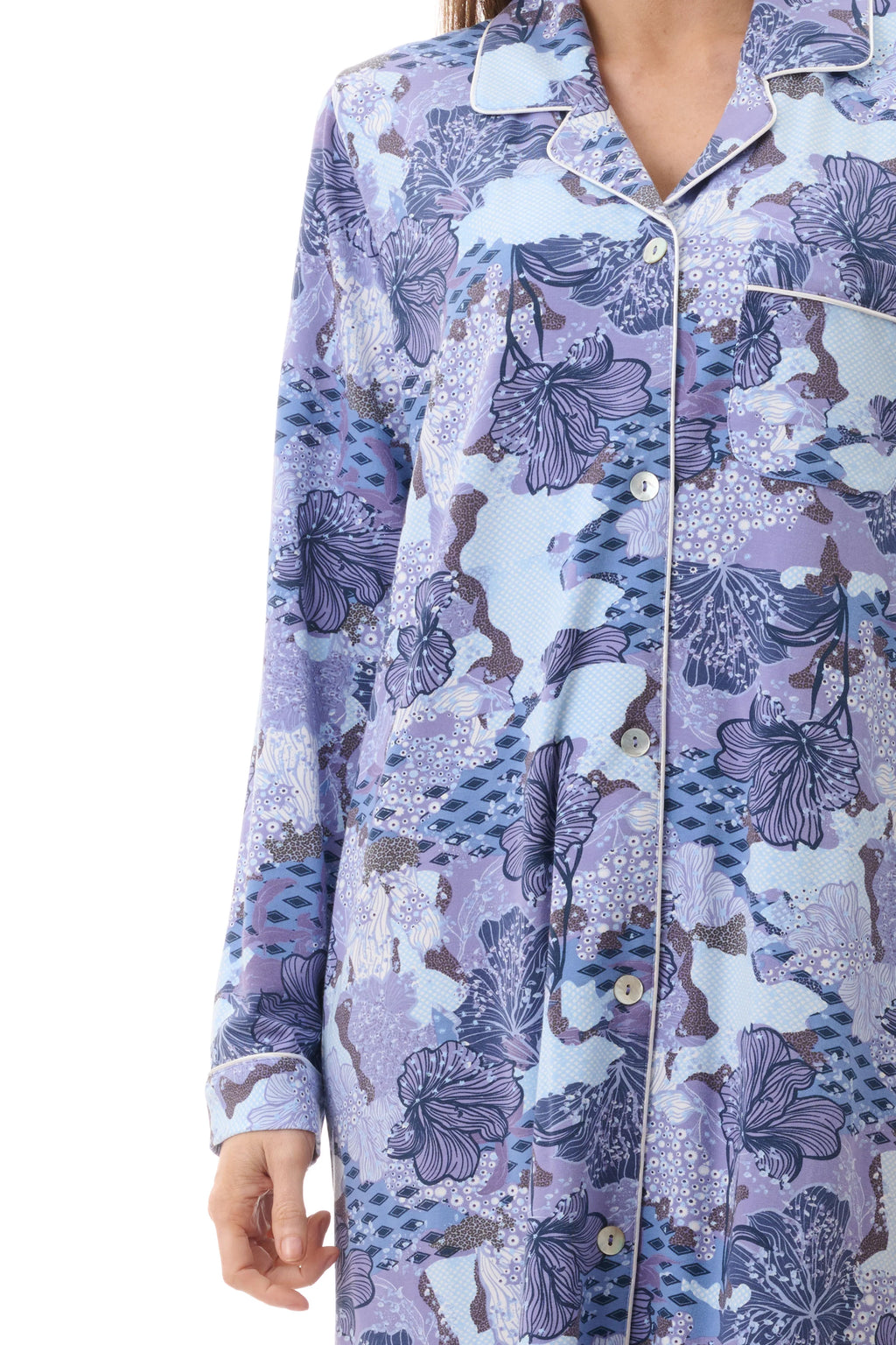 GIVONI Holly long sleeve modal sleepshirt in soft fabric, featuring a comfortable fit and stylish design for sleepwear.