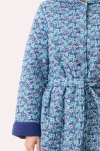 GIVONI Jada mid-length quilted dressing gown in soft, cozy sleepwear with a quilted pattern, ideal for comfortable lounging.