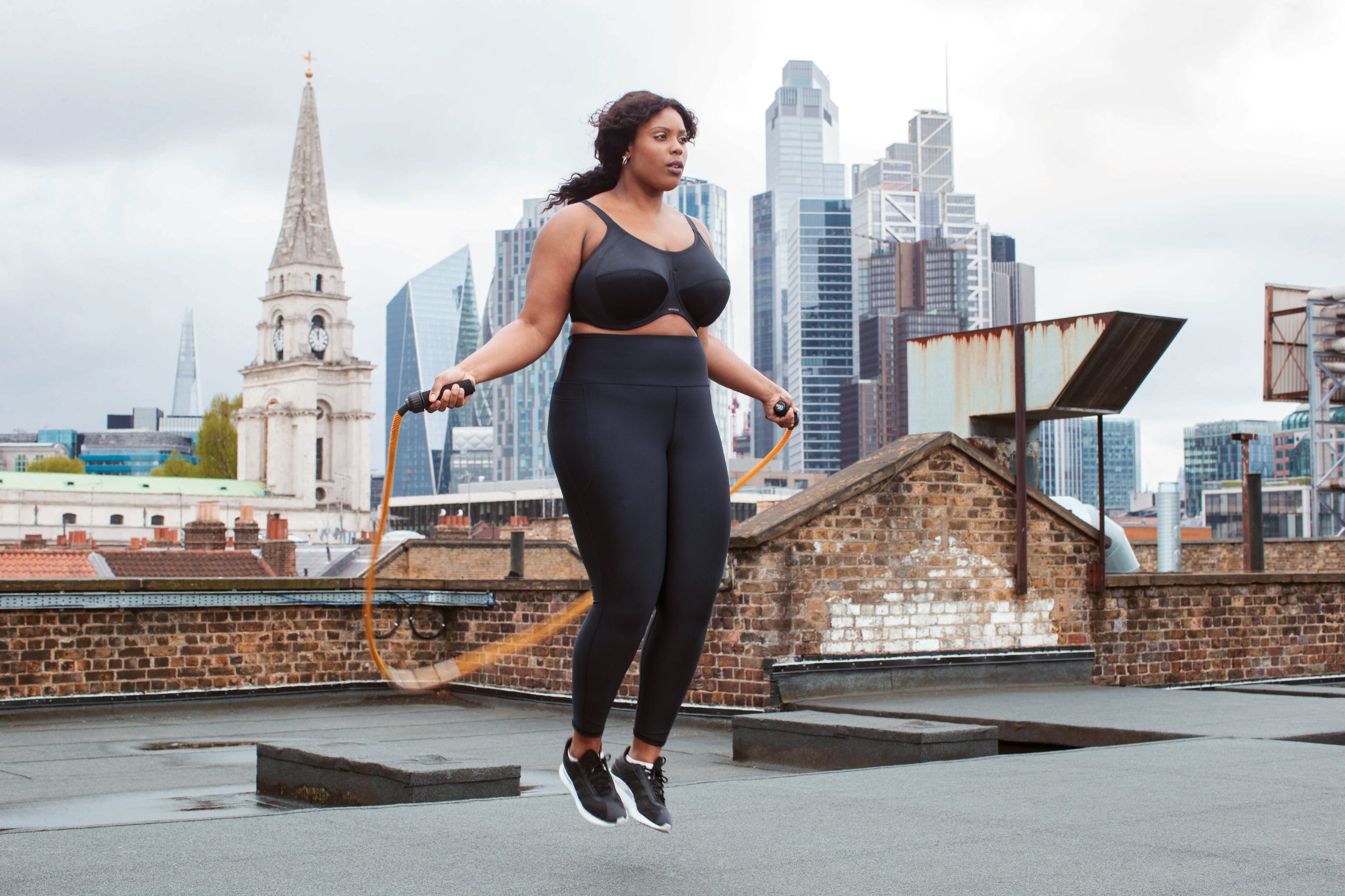 Energise Underwire Sports Bra (Black)