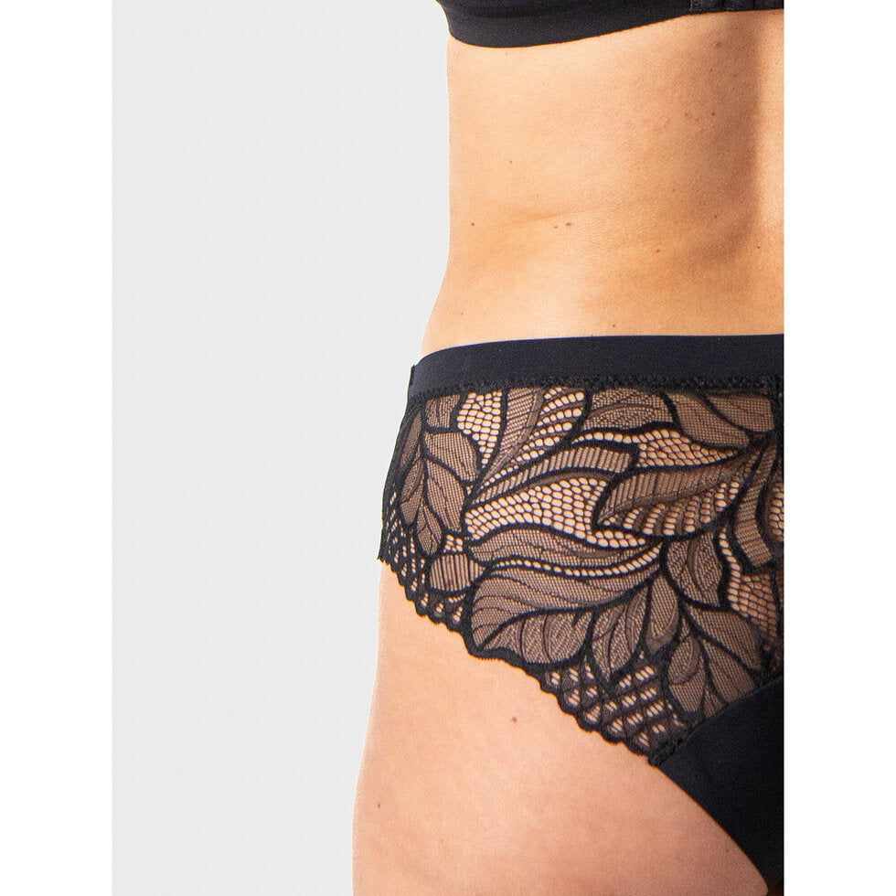 Black Hot Milk The Classic Brief underwear with a smooth, comfortable fit and simple design, featuring a soft waistband and seamless edges.