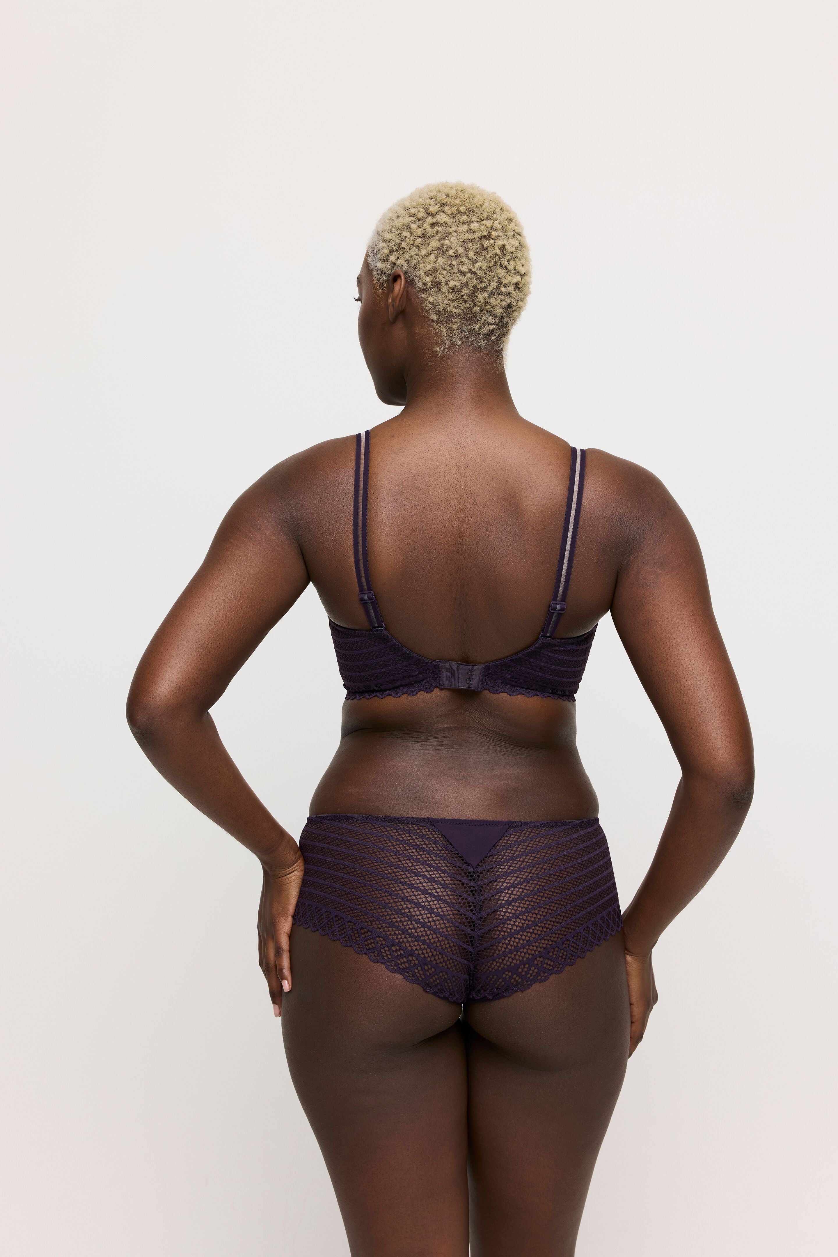 Primadonna Twist East End stretch lace hot pants in amethyst purple, featuring delicate lace details and a flattering fit.