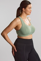 Thrive Underwire Sports Bra (Pale Green)