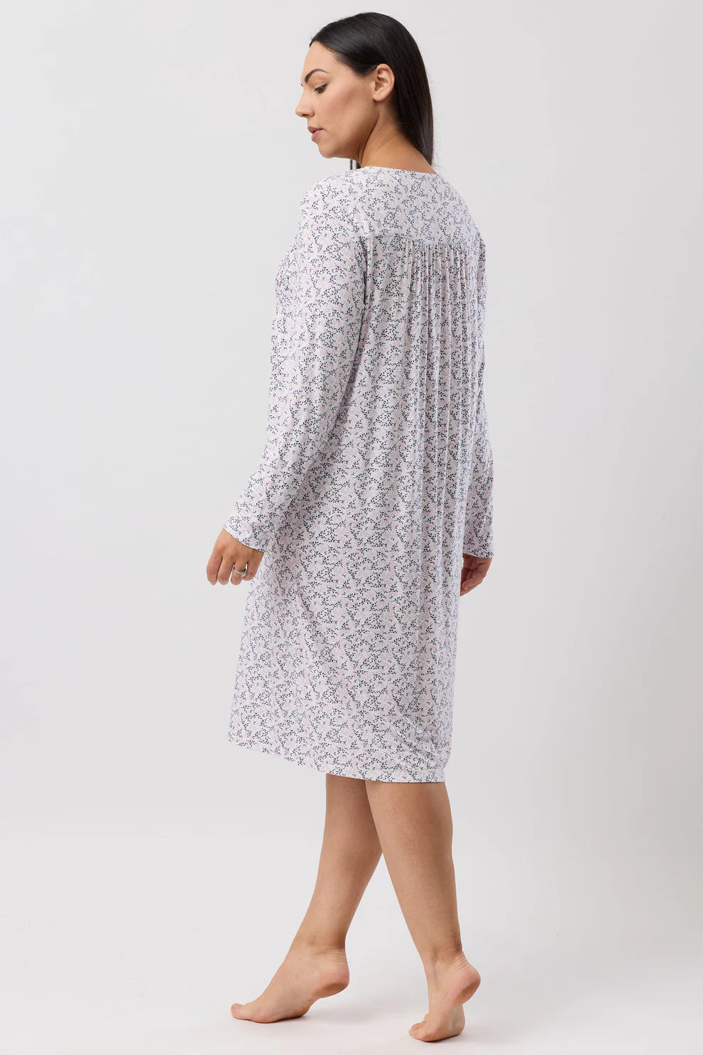 YUU Jardin smocking nightie in navy sleepwear with delicate smocking details and relaxed fit, ideal for comfortable nightwear.