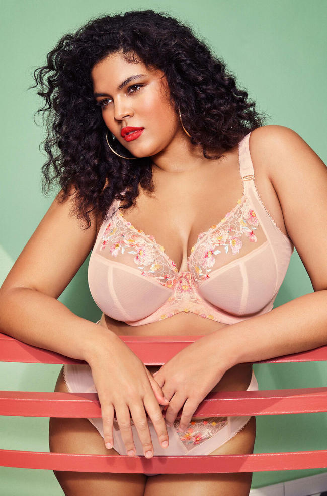 Elomi Himari plunge bra in peach, featuring embroidered full cup and bow detail, available in sizes 14, 16, 18 F cup.