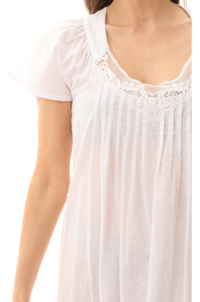 Mid-length white cotton nightgown with pleated lace detailing by GIVONI in XL size