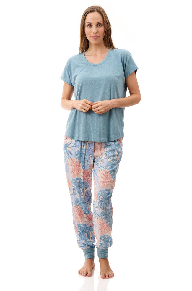 Tanika long pyjama set in Mango Lagoon, featuring soft fabric and a relaxed fit, size XXL by Givoni