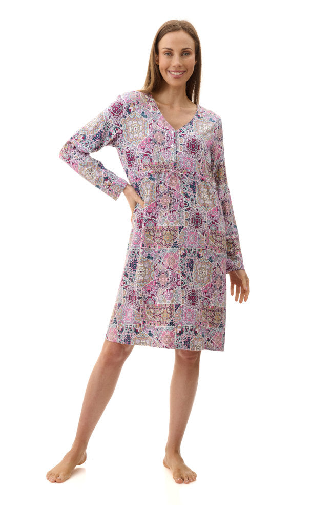 Multi-colored Kayla short nightie made from soft cotton and bamboo blend, available in sizes S, M, and L by GIVONI.