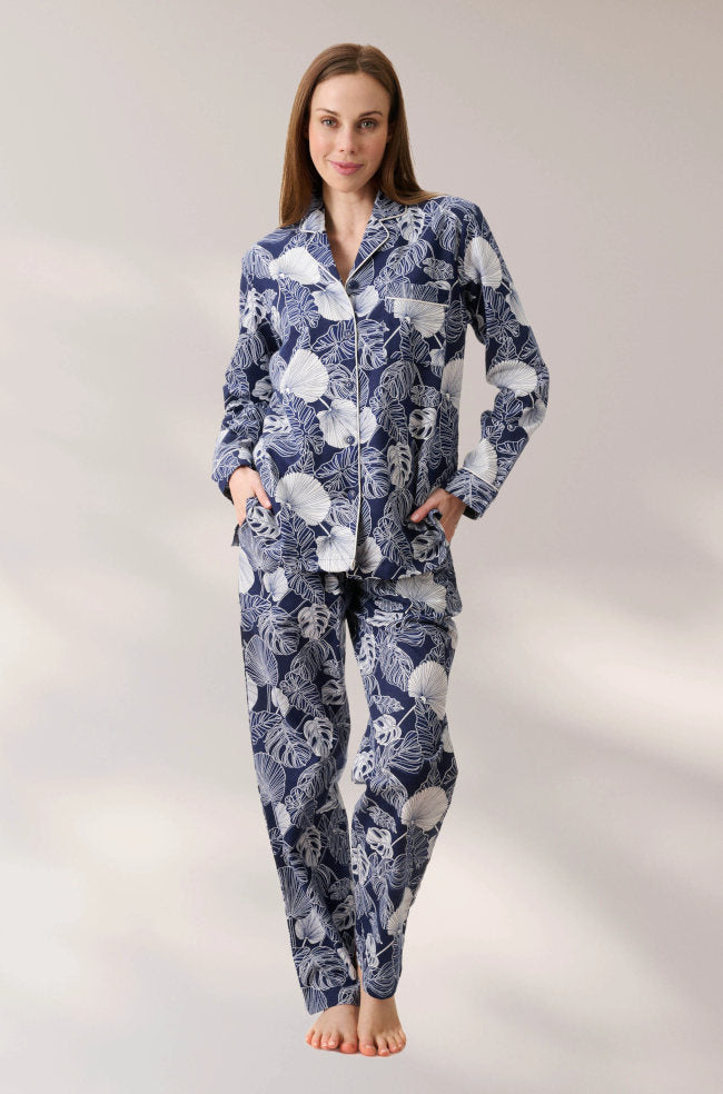 Navy Drew P.J. set in size M, featuring a comfortable fabric and relaxed fit, by GIVONI.