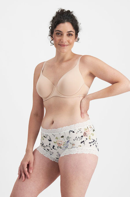 Refined Strapless Bra 6 way (Black) Available in size 16D only