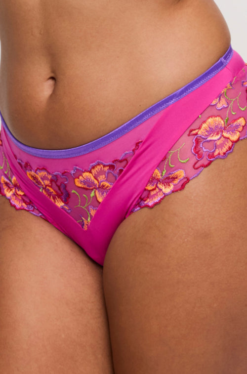 Very Berry luxury thong by PrimaDonna, featuring delicate lace details and a comfortable fit