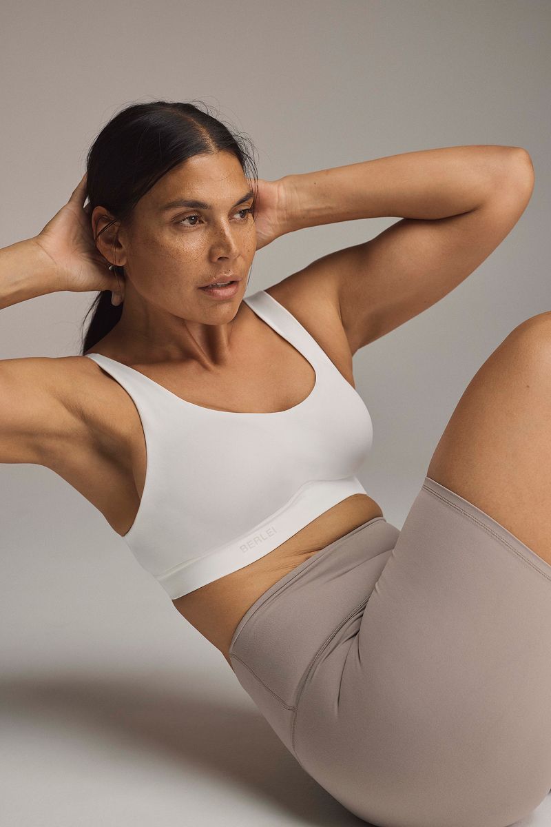 Smooth Power Wirefree Sports Bra - White