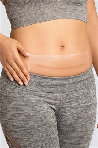 Clear silicone scar patch from AMOENA, featuring square-shaped design for discreet scar coverage and skin protection.