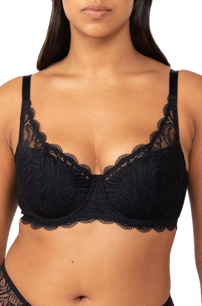 Black lace underwire balconette bra with adjustable straps by Triumph, featuring three-piece cup design