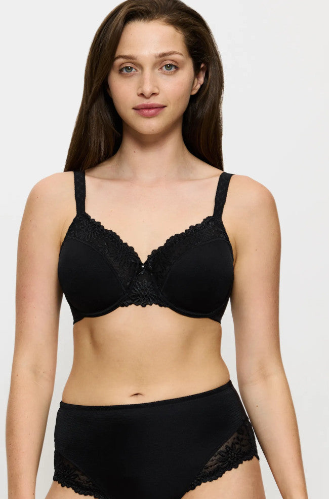 Triumph Ladyform Minimizer Bra Black - Microfiber Support