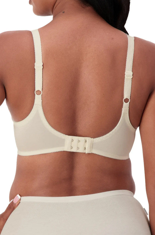 Ladyform UW Minmiser Bra in chrysanthemum color, size 20C, by Triumph, featuring elegant lace design and supportive underwir