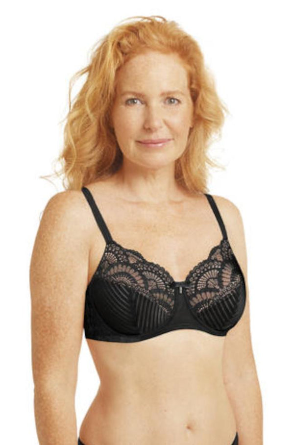 Black Amoena Karolina wirefree padded mastectomy bra with supportive cups and comfortable design.