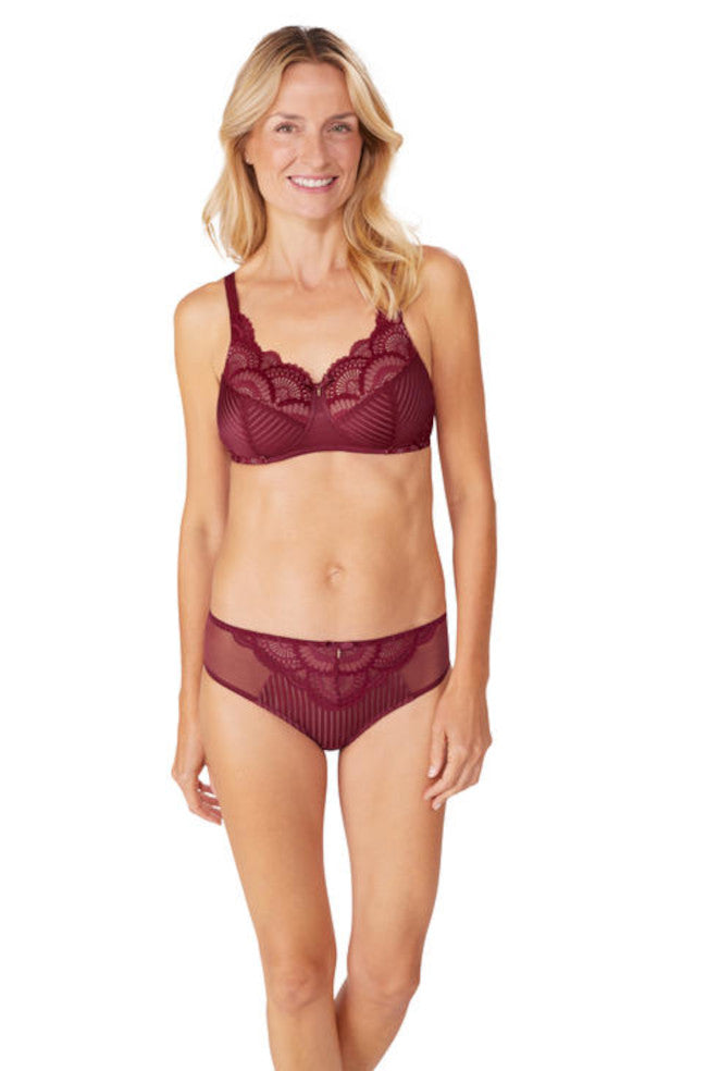 Red and nude padded wirefree mastectomy bra with adjustable straps, size 10DD by Amoena.