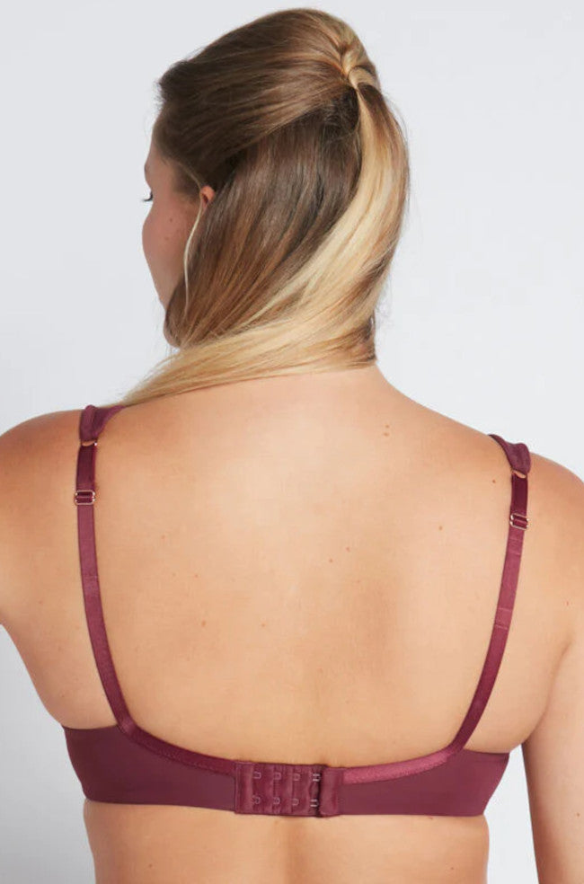 Grapewine smooth lace underwired bra by Fayreform in size 10D with delicate lace detailing.