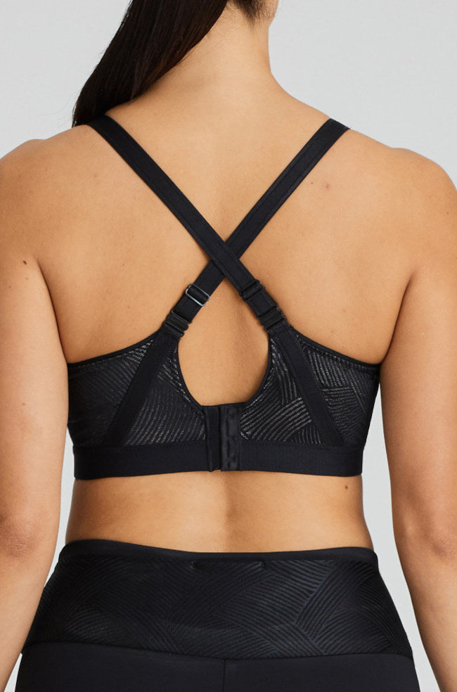 Black UW Sports Bra the Game by Primadonna, designed for larger cup sizes, featuring adjustable straps and a supportive fit