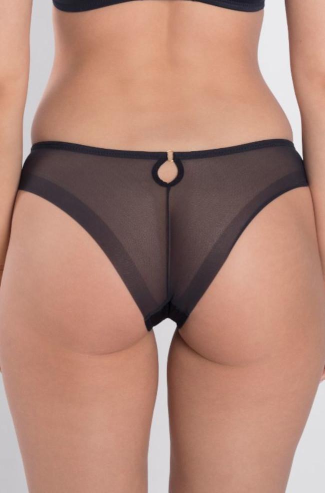 Black and nude Perla thong underwear by Samanta, featuring a sleek design and available in size L