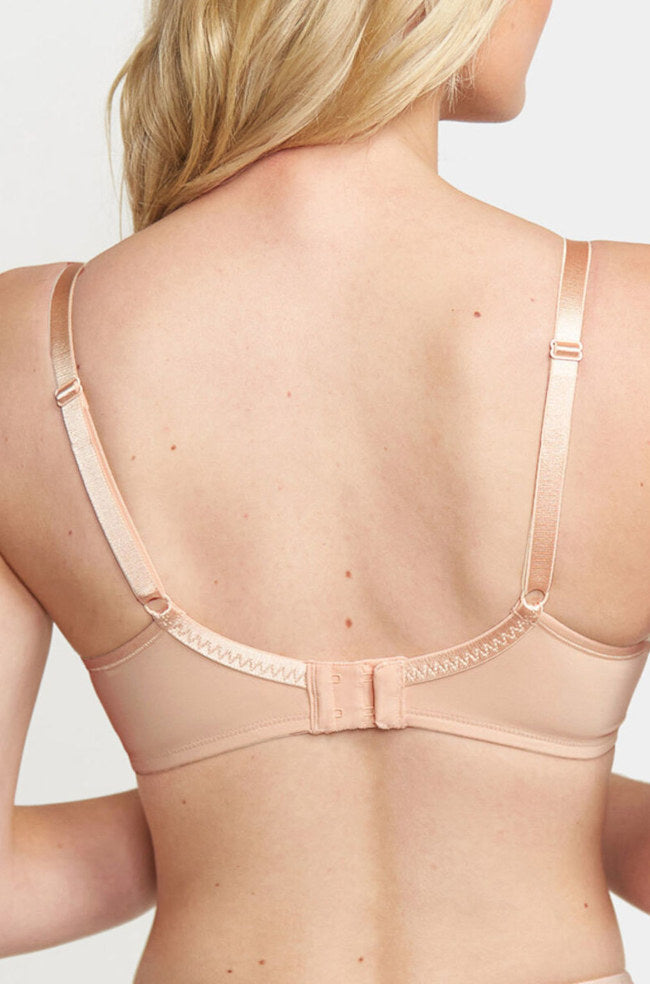 Triumph Everyday Underwire Moulded T-Shirt Bra in Fawn Lace with smooth cups and underwire support.